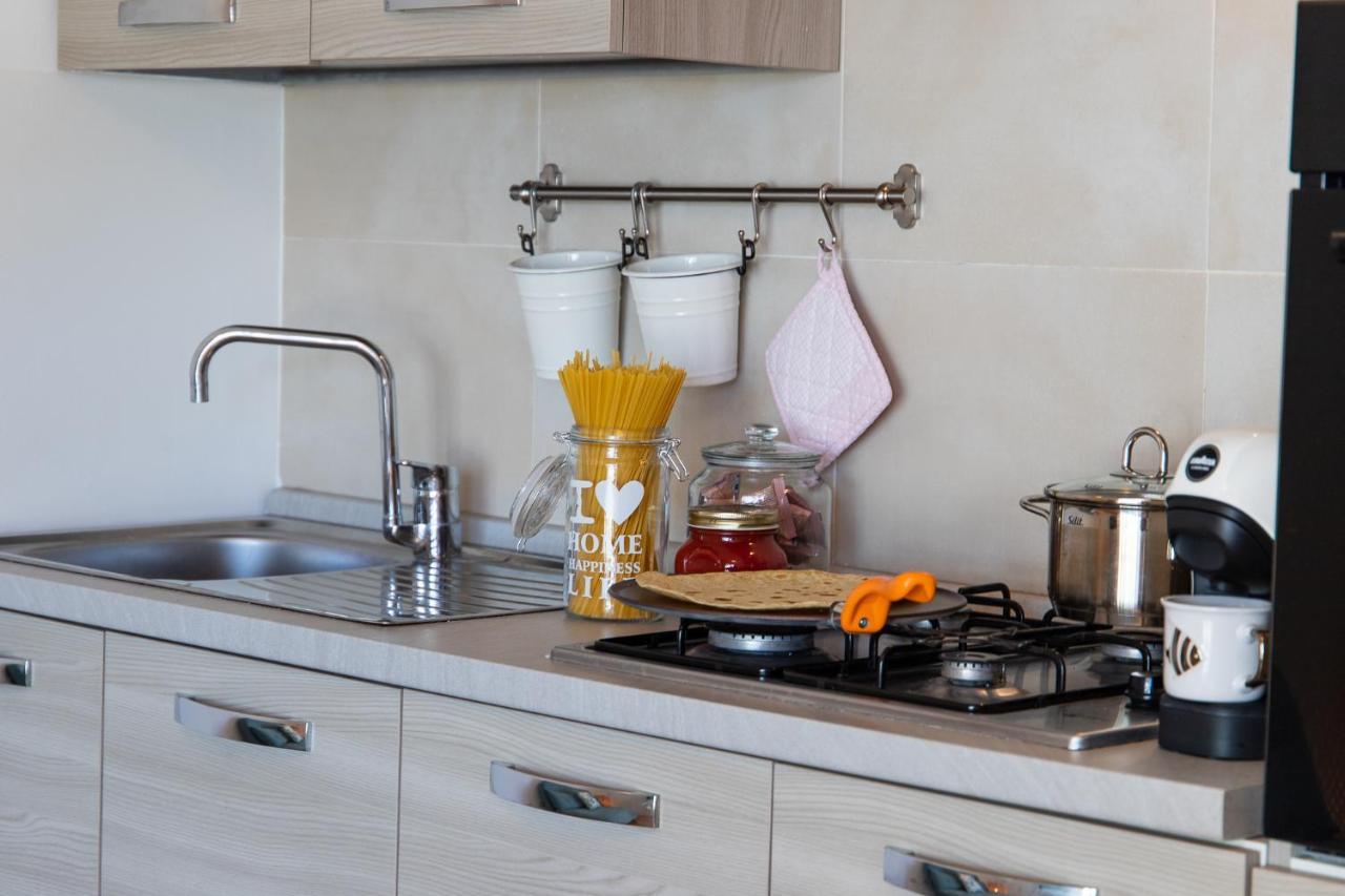 Zefiro Home Pesaro Zona Mare E San Bartolo By Yohome Kültér fotó